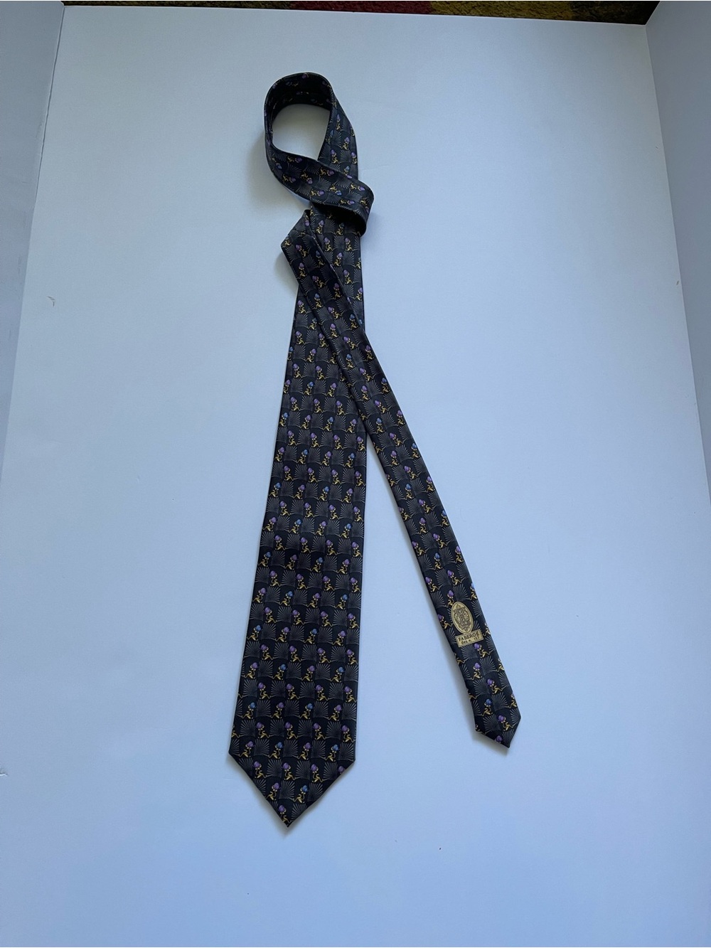 VTG Fabergé Silk Men's Tie Gray Fan Imperial Egg Crest Pattern 100% Silk N 151